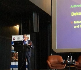 Dr. Güßbacher auf dem Experten-Podium bei der International Conference on Orthopedics and Traumatology, 20.-22.9.18 in Tbilisi/GEO.